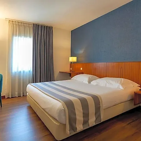 Ξενοδοχείο Garden 4*